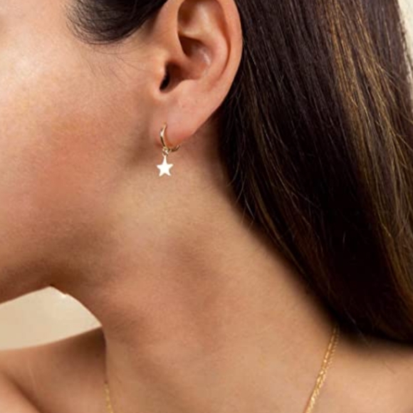 New Star Charms Hoop Earrings Gold Flutter Charm Design Summer Stars NWT - Picture 4 of 5